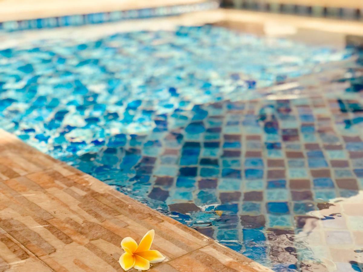 Hotel Familytel Bali à Kuta Selatan Extérieur photo
